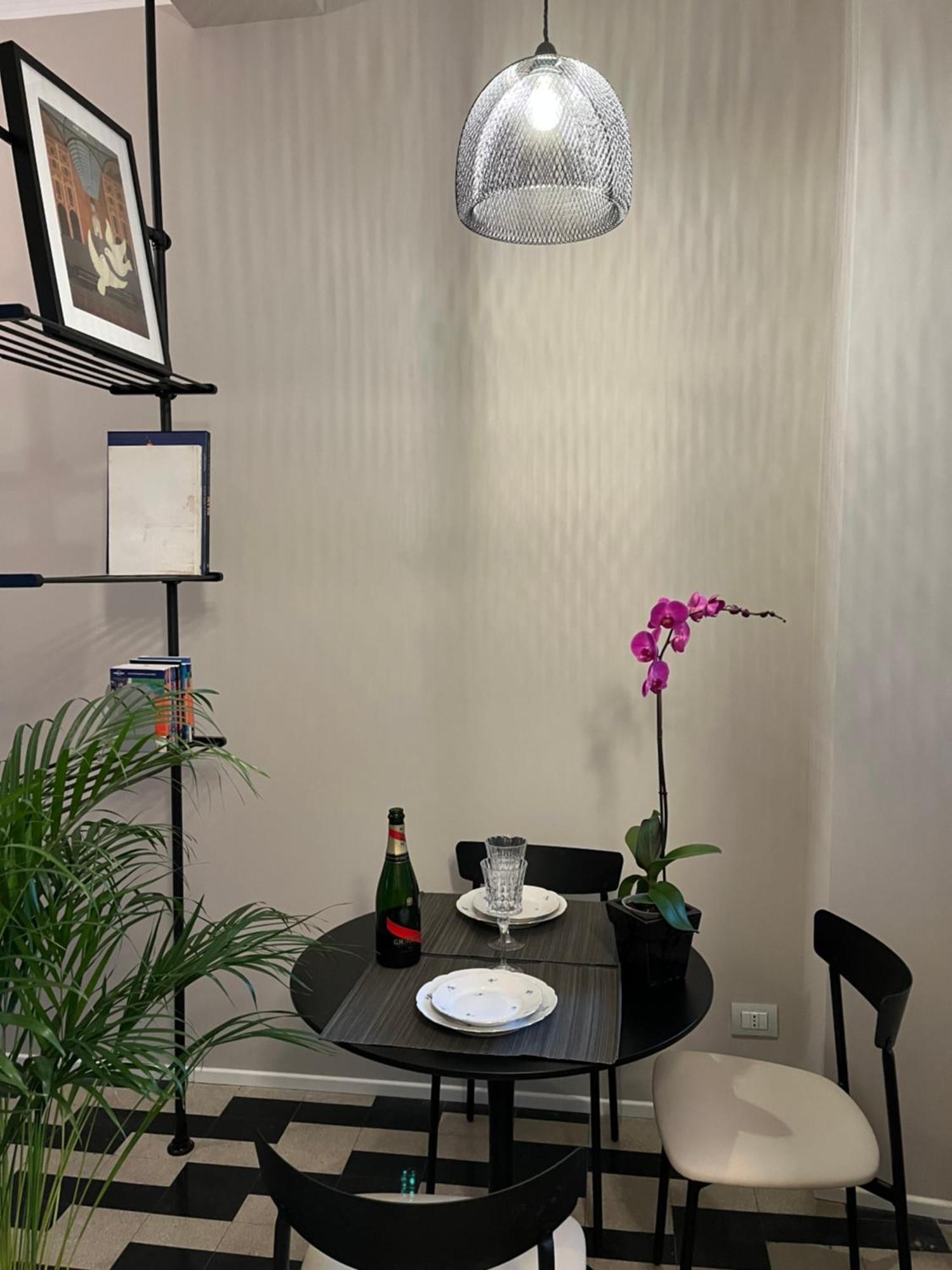 La Suite Apartment Милано Екстериор снимка